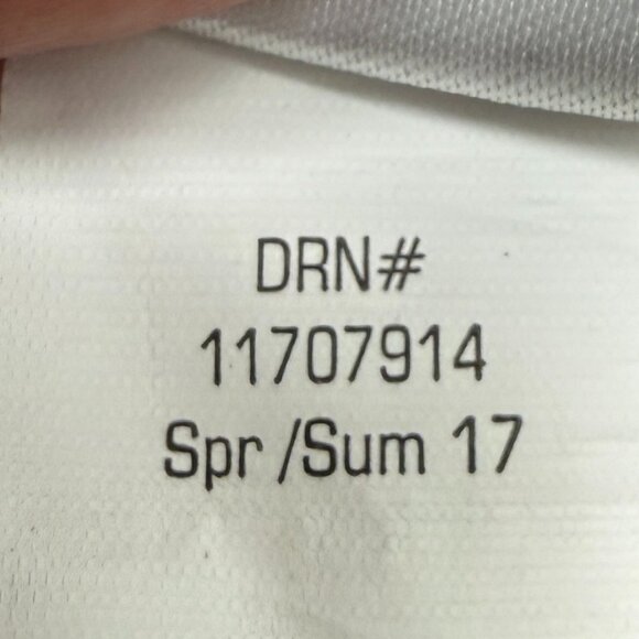 EUC Men's EDDIE BAUER Tan Cargo 11" Shorts Many Pockets | Size 30 - Picture 9 of 10